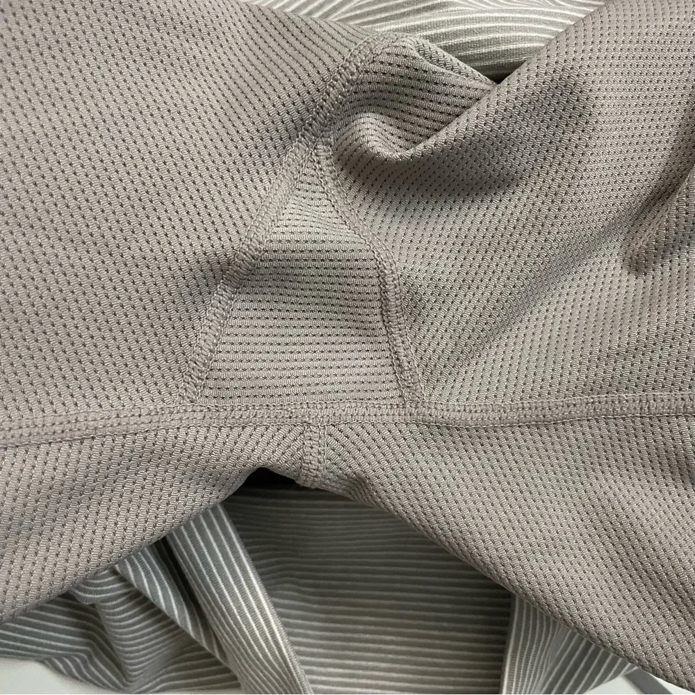 Athleta Skort Shorts Midtown Athletic Exercise Golf Striped Pockets Grey White